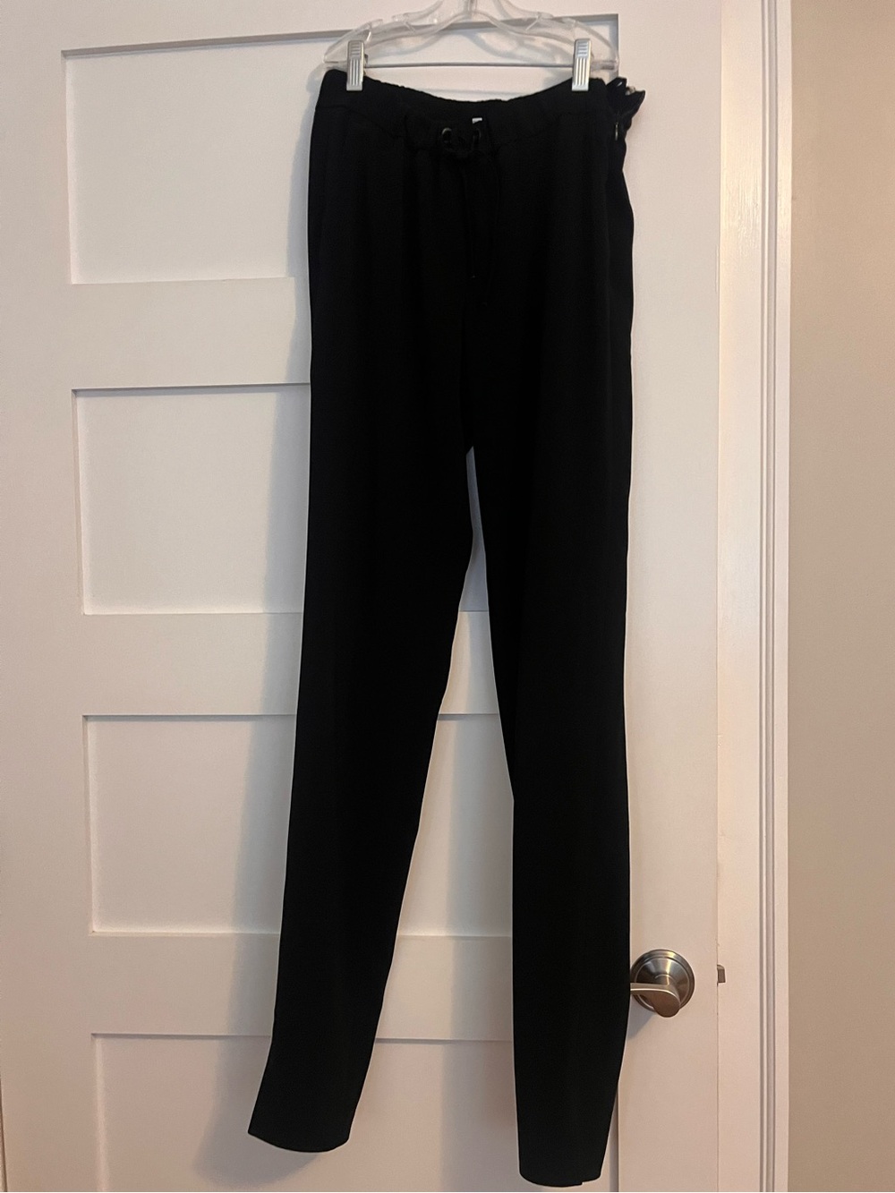 Akris Punto Sleek Black Elastic-Waist Skirt